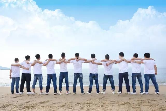 選擇企業(yè)定制文化衫什么選擇最合適，你不知道的知識?